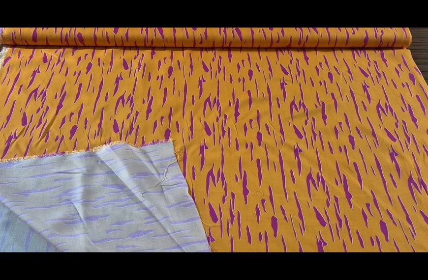 100% Viscose with Fuxia Water Patterns 2-Colored - 150cm