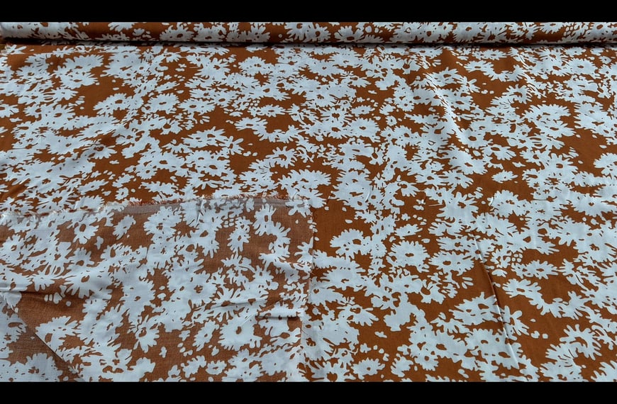 100% Viscose with Daisies Multi-Colored - 150cm